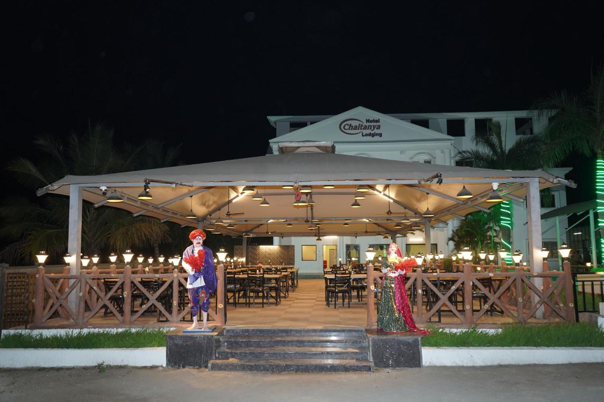 Hotel Chaitanya Lodging Supe Kültér fotó